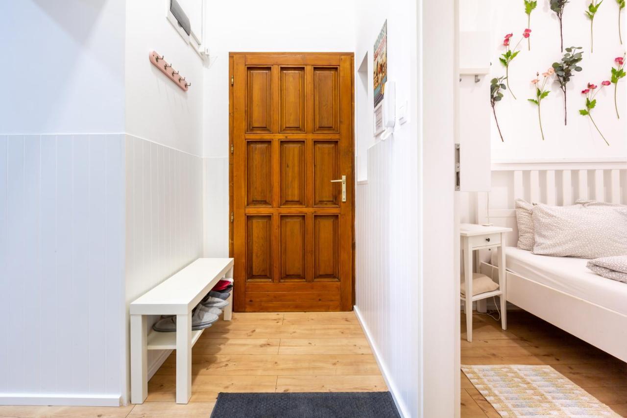 Apartamento Elegant Coziness Budapest Exterior foto